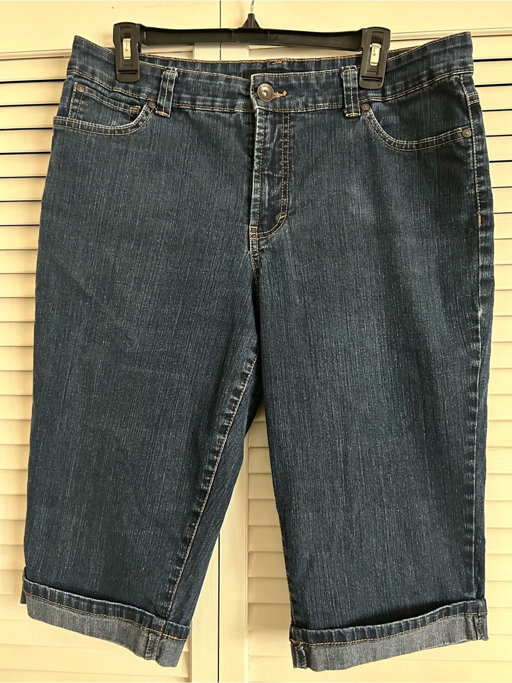 Nine West Vintage roll cuff jeans Bermuda shorts—14/31 average